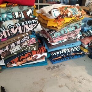 6 Women's s Graphic T-Shirt